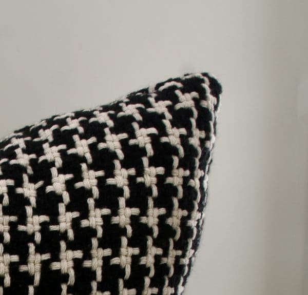 Weft - Image 4