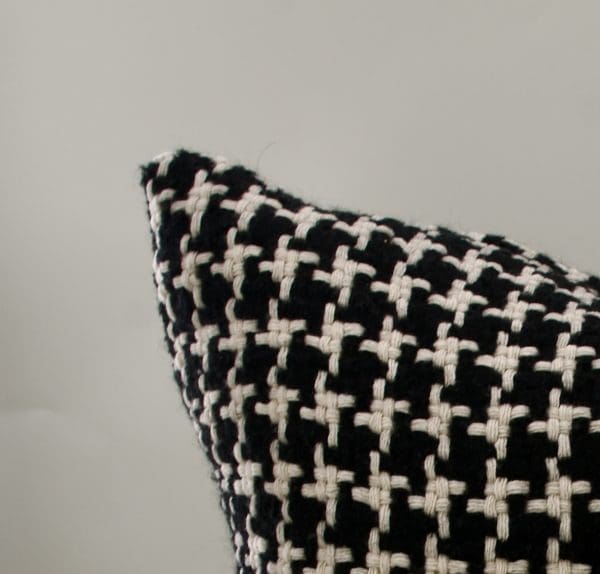 Weft - Image 3